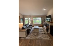 4222 W Robin Meadows Lane, Eau Claire, WI 54701