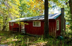 195 HINKLE MT Road, MOOREFIELD, WV 26836
