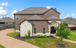 518 Stone Canyon Drive, McGregor, TX 76657