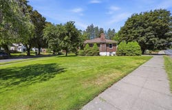 1027 E 17th Ave, Spokane, WA 99203
