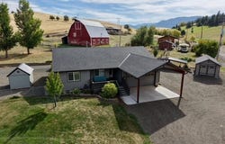 503 S HOLMES St, Wallowa, OR 97885