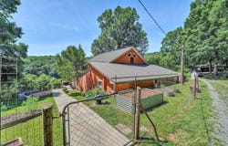 517 Elmer Ln, Rocky Mount, VA 24151