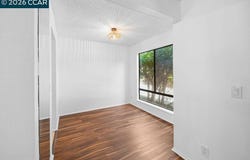490 N Civic Dr, Walnut Creek, CA 94596
