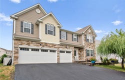 141 Centennial DR, Carnegie, PA 15106