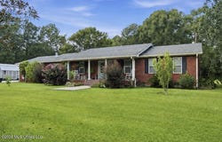 19 Luther Davis Road, Picayune, MS 39466