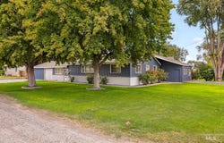 1755 2nd Ave E, Twin Falls, ID 83301