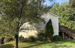 15 PARAGON Drive, BUNKER HILL, WV 25413
