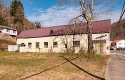 1002 Guyandotte Ave, Mullens, WV 25882