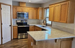 1713 E 11TH St, Newberg, OR 97132