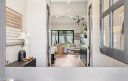 3210 E OREGON Avenue, Phoenix, AZ 85018