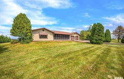 18067 DEE MAC Road, Mackinaw, IL 61755
