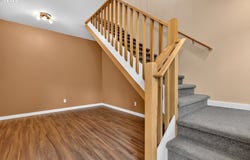 1404 MAY St, HoodRiver, OR 97031