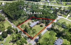 1807 Bluebird Trl, Douglas, GA 31533