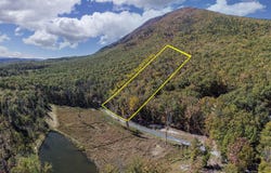 Callie Mines Rd, Clifton Forge, VA 24422
