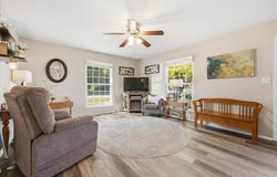 1106 Oak Valley Drive, Cary, IL 60013