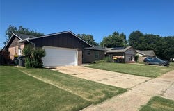 507 W E Street, Jenks, OK 74037