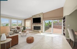 5530 Merritt Dr, Concord, CA 94521