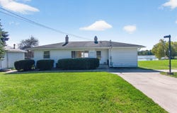 555 Norvell Beach Drive, Brooklyn, MI 49230