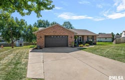 508 Violet Ridge, Chatham, IL 62629