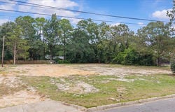 1302 W Powell St, Dothan, AL 36303