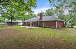 6514 Lakeview Dr, Texarkana, TX 75503