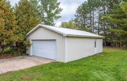 15 Locust Dr, Babbitt, MN 55706