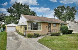 1308 Margret Street, Des Plaines, IL 60018