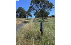 9930 Hernandez Dr, La Grange, CA 95329
