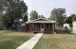 537 Market St, Lander, WY 82520