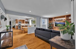 707 S Gables Boulevard, Wheaton, IL 60189