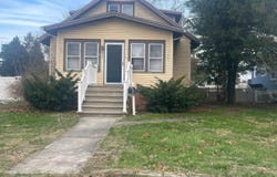 126 THOMAS AVE, MAPLE SHADE, NJ 08052