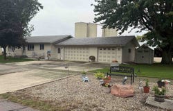 419 3rd St, Maurice, IA 51036