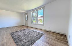 918 GRAND Avenue, LITTLE CHUTE, WI 54140