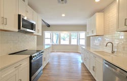 109 Cernosek Rd, La Grange, TX 78945