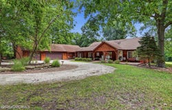 3404 S RANGELINE Road, Columbia, MO 65201