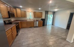 20266 Hyatt Lane, St Robert, MO 65584