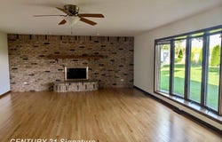 692 E Pilgrim Drive, Saginaw, MI 48638