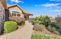 860 Silvercliff Way, Branson West, MO 65737