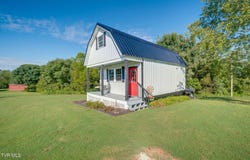 747 Sunnyside Loop, Greeneville, TN 37743