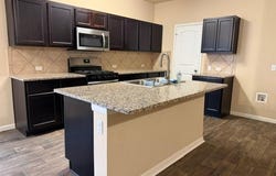 226 Hess Dr, Kyle, TX 78640