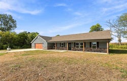 1152 Lafayette Drive, Odessa, MO 64076