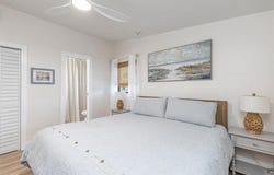 1960 Estey Ave, NAPLES, FL 34104