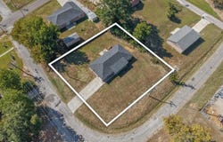 303 E Depot St, Houston, MS 38851