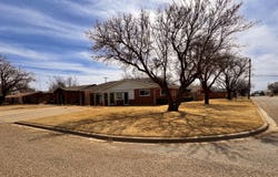 1720 Canyon, Plainview, TX 79072