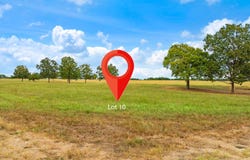 311 Private Road 33263, Sumner, TX 75486