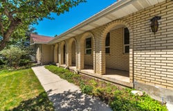 1602 E NICKLAUS Cir, Sandy, UT 84092