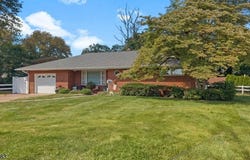 704 3Rd St, Dunellen Boro, NJ 08812-1147