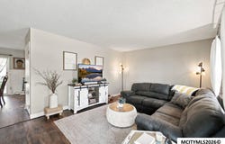 7 Parkwood Pl, GARNER, IA 50438