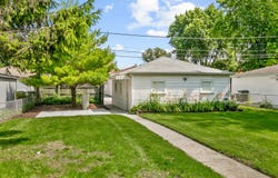 9516 Jackson Avenue, Brookfield, IL 60513