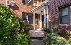 1213 E Broadway, Hewlett, NY 11557